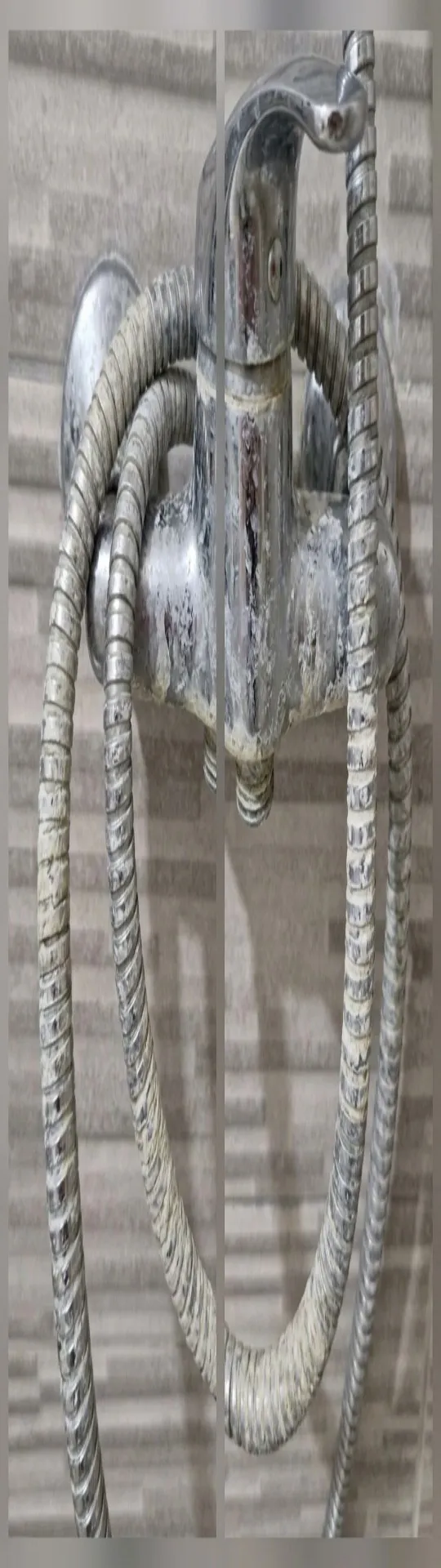 Tuš i slavine — detalji — prije